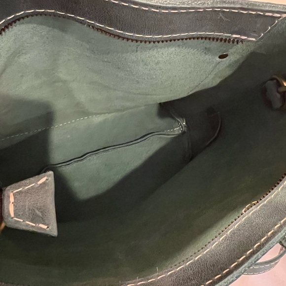 Portland Leather Goods Small Zipper Crossbody Tote - Picture 4 of 7